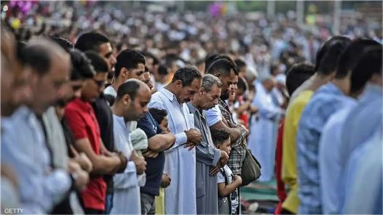 توقيت صلاة عيد الفطر في القاهرة واللحظات الأخيرة لإخراج زكاة الفطر